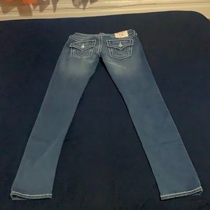 True Religion Jeans size 27 worn once. No tags. Like brand new. No stains.